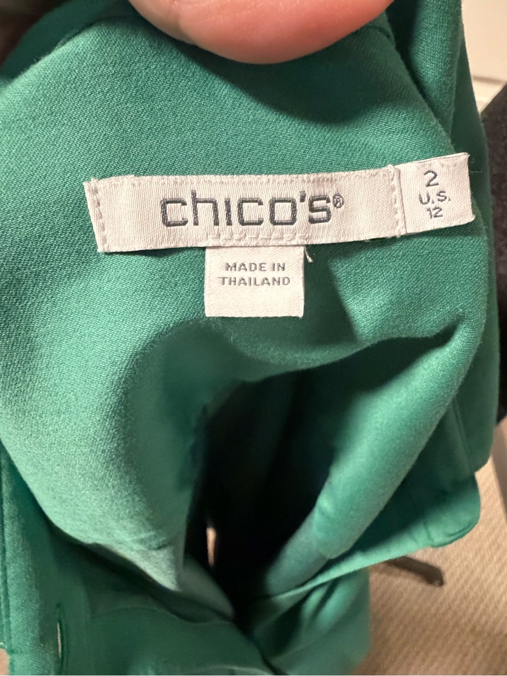 Chico’s No Iron Stretch Shirt Size 2 US 12 Emerald Green NWT - Picture 5 of 6